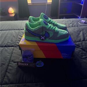 Nike Dunk Low SB X Grateful Dead Green Bear